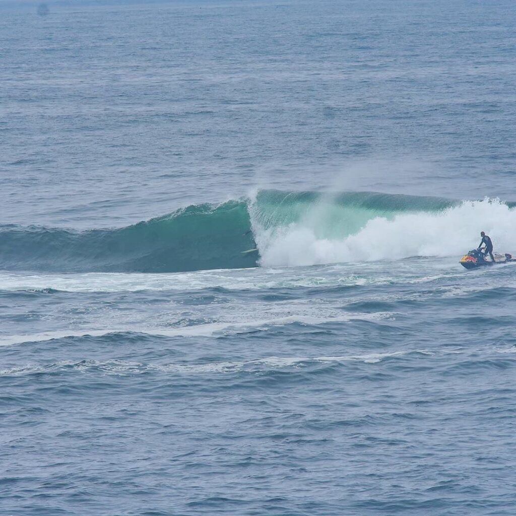 Gabriel Villaran Searching Perú